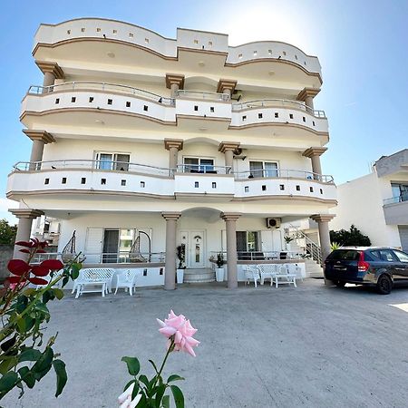 Apartmens Xhenis Lux Ulcinj Exterior photo
