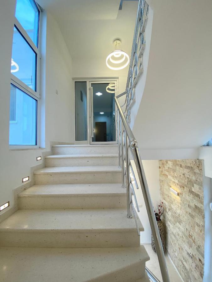 Apartmens Xhenis Lux Ulcinj Exterior photo