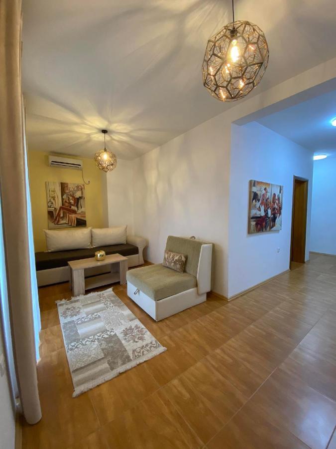 Apartmens Xhenis Lux Ulcinj Exterior photo