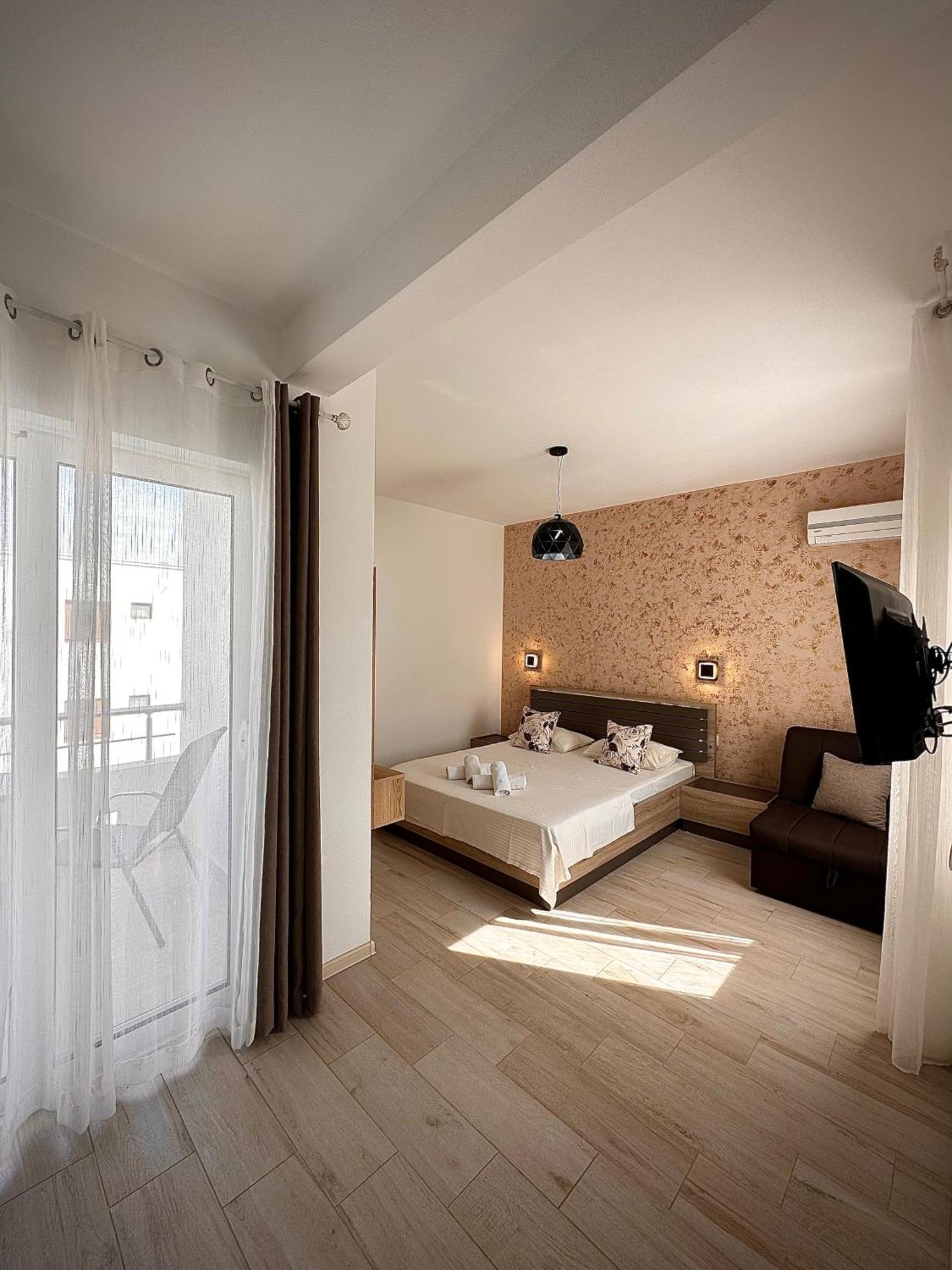 Apartmens Xhenis Lux Ulcinj Exterior photo
