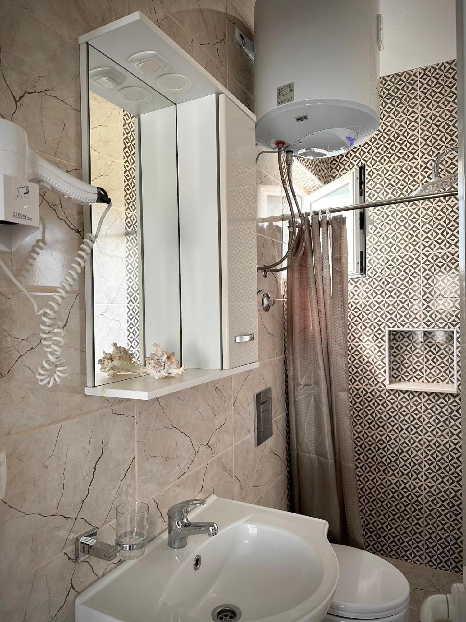 Apartmens Xhenis Lux Ulcinj Exterior photo