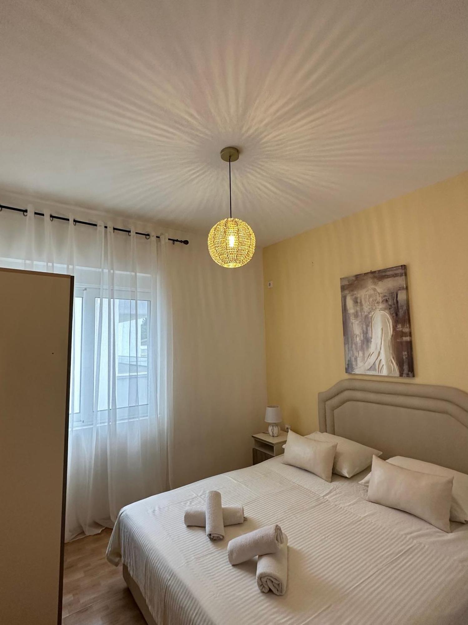 Apartmens Xhenis Lux Ulcinj Exterior photo