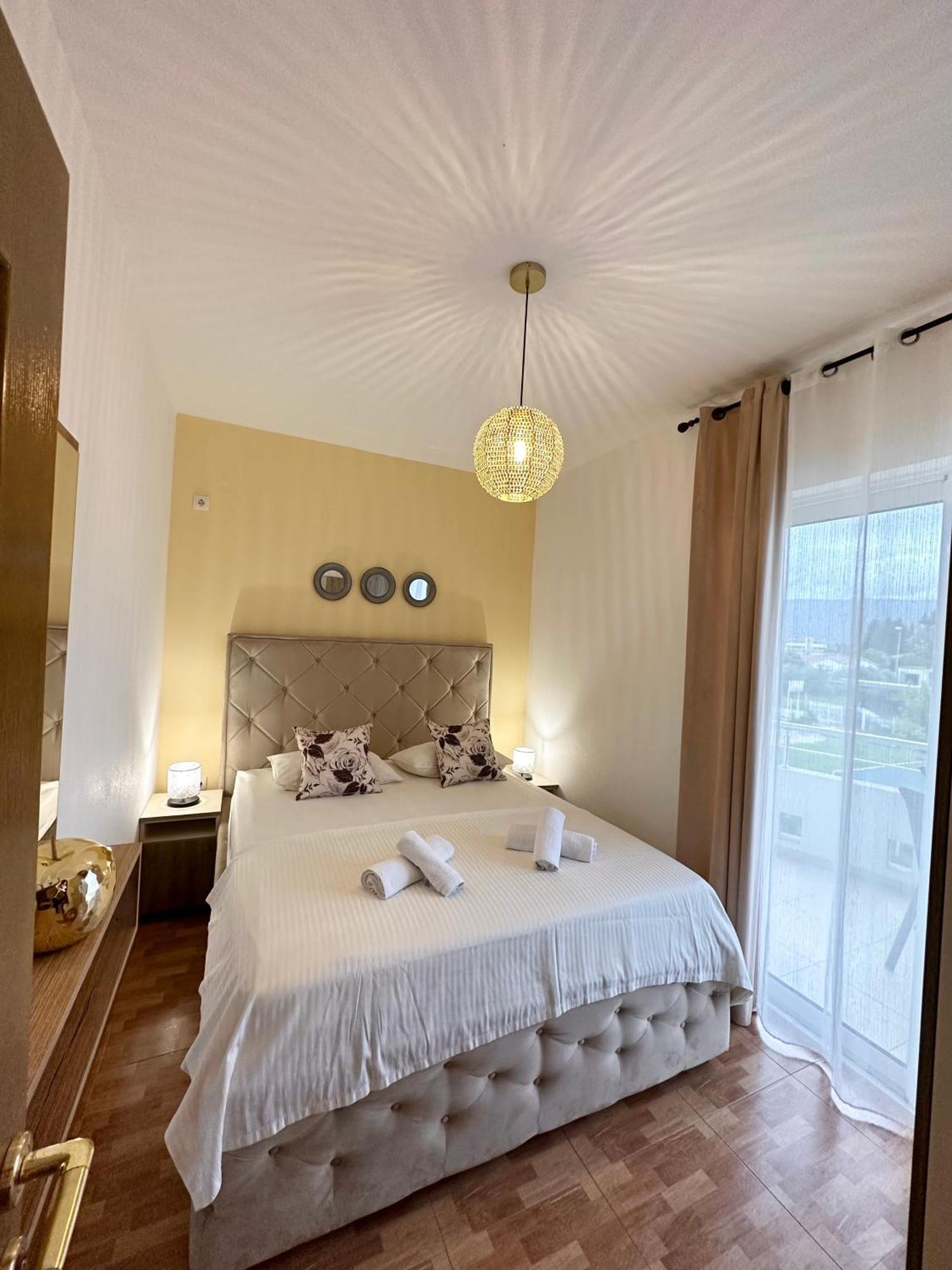 Apartmens Xhenis Lux Ulcinj Exterior photo